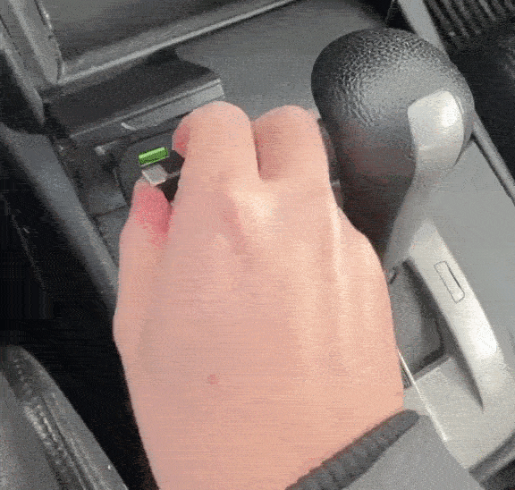 Încărcător Auto pentru Mai Multe Dispozitive cu Cap Reglabil la 180°